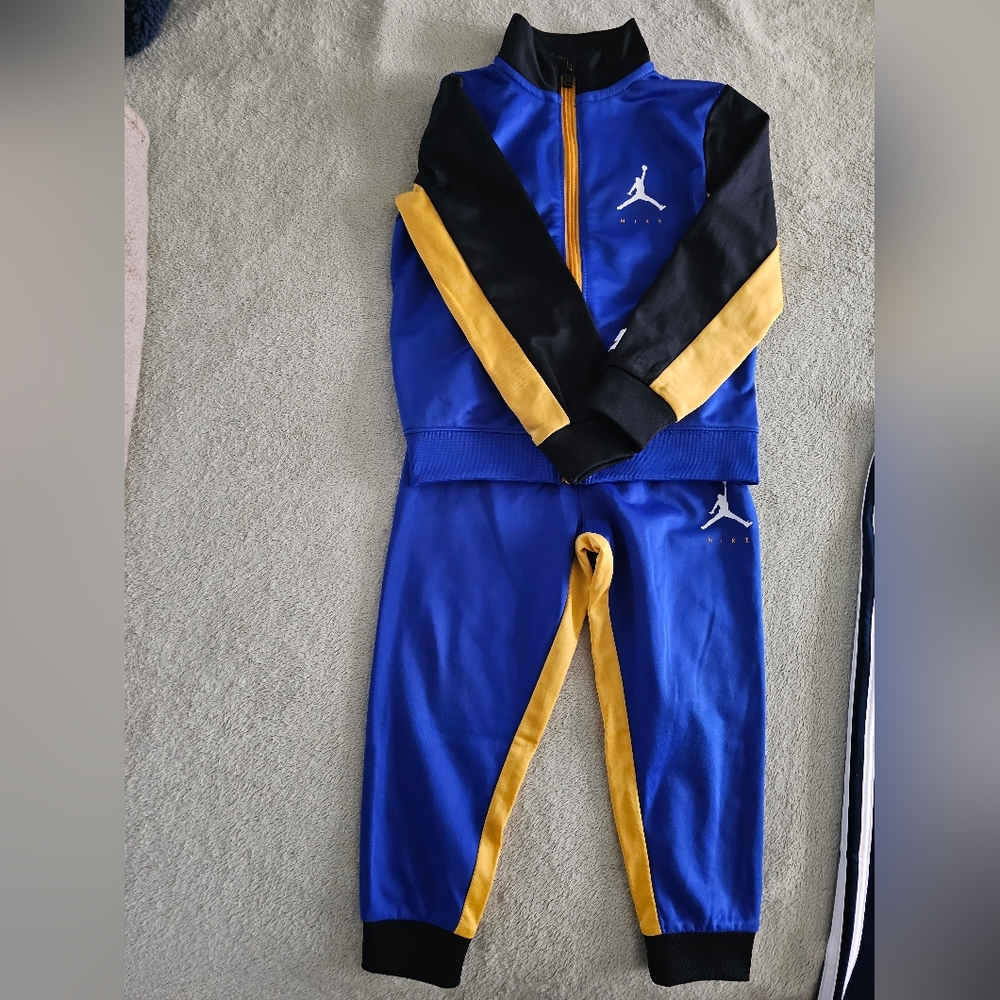 Nike Sweat Suit 3T